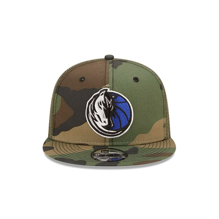 DALLAS MAVERICKS NEW ERA CAMO TRUCKER SNAPBACK