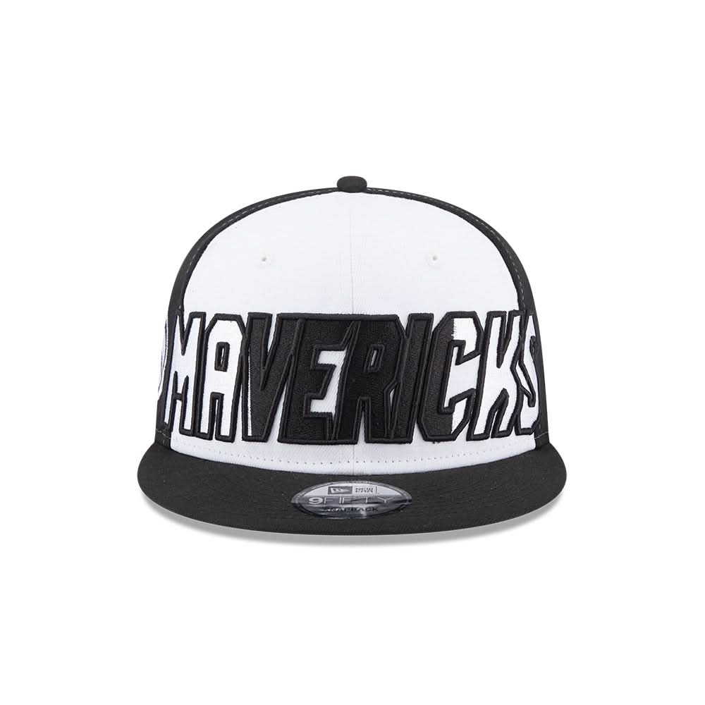 DALLAS MAVERICKS NEW ERA BLACK BACK HALF SNAPBACK