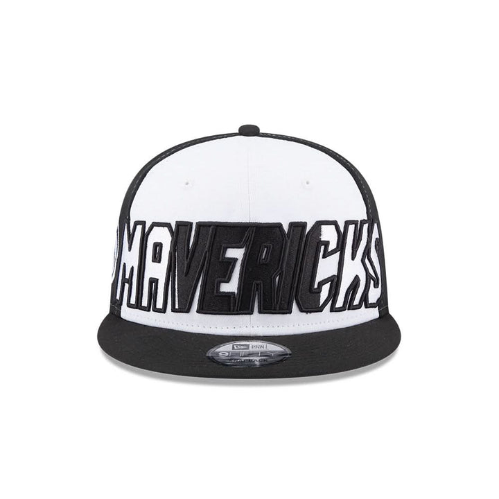 DALLAS MAVERICKS NEW ERA BLACK BACK HALF SNAPBACK