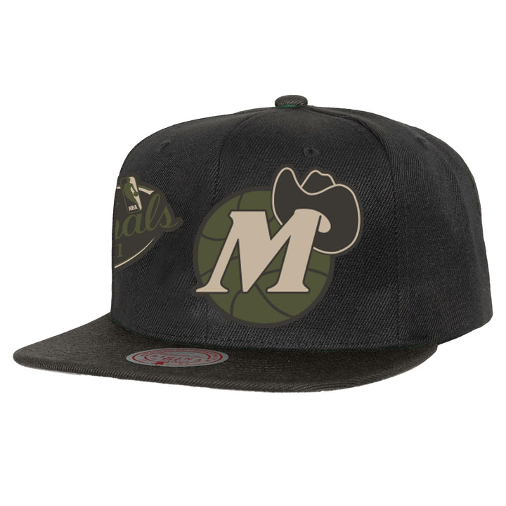 DALLAS MAVERICKS MITCHELL & NESS 2022 HARDWOOD CLASSIC FLIGHT OFFSET SNAPBACK