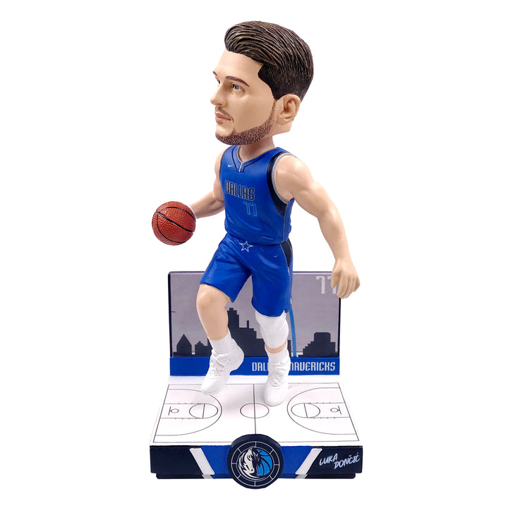 DALLAS MAVERICKS FOREVER COLLECTIBLES 2022 ICON DONČIĆ HIGHLIGHT BOBBLE HEAD