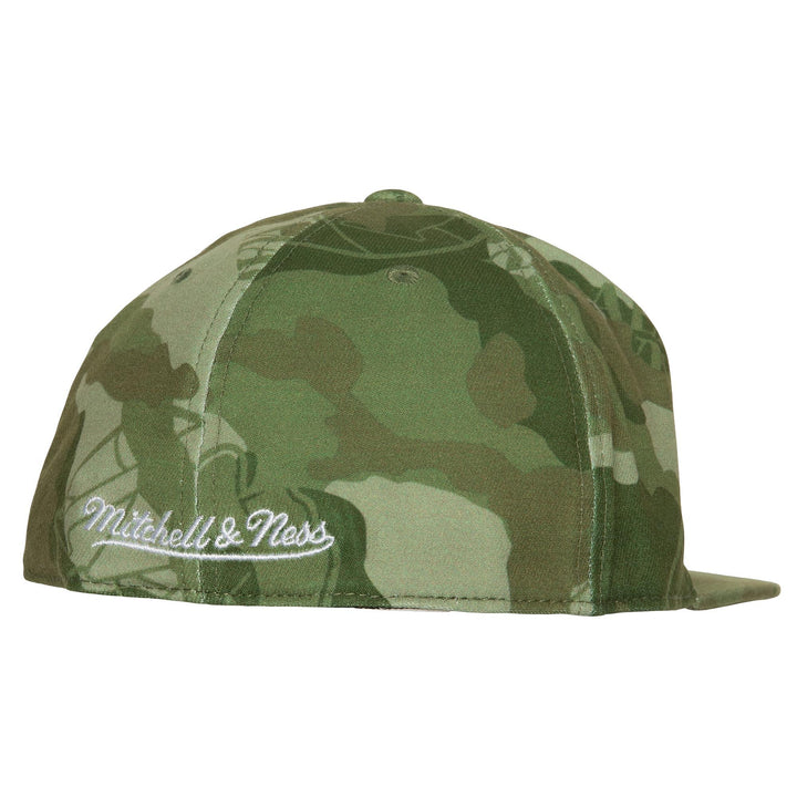 DALLAS MAVERICKS MITCHELL & NESS 2022 HARDWOOD CLASSIC GREEN CAMO FITTED CAP