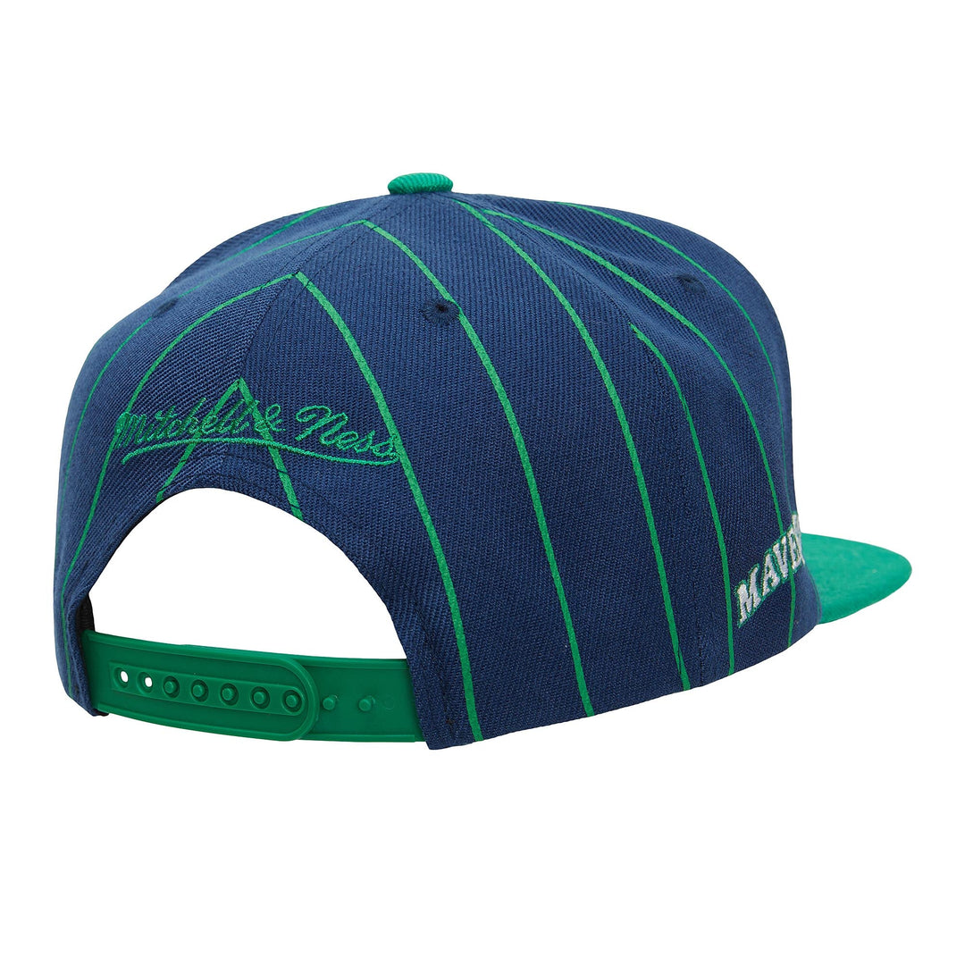 DALLAS MAVERICKS MITCHELL & NESS 2022 HARDWOOD CLASSIC PINSTRIPE SNAPBACK