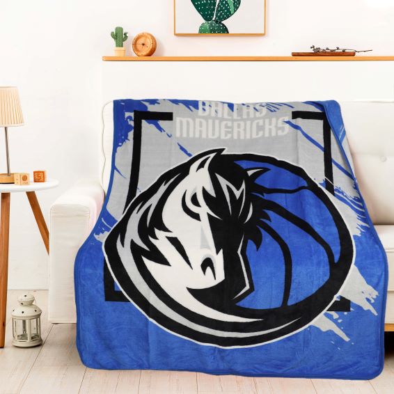 DALLAS MAVERICKS NORTHWEST 2023 HORSEHEAD THROW BLANKET