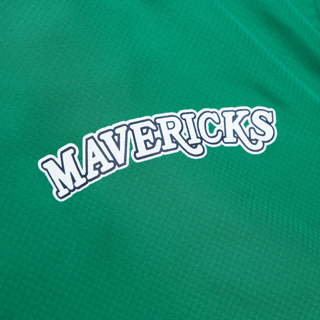 DALLAS MAVERICKS MITCHELL & NESS GREEN WINDBREAKER JACKET