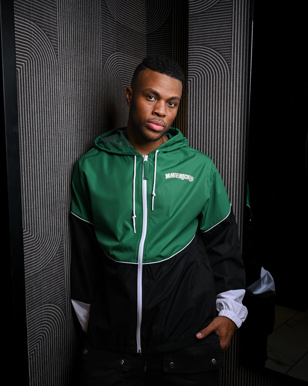 DALLAS MAVERICKS MITCHELL & NESS GREEN WINDBREAKER JACKET