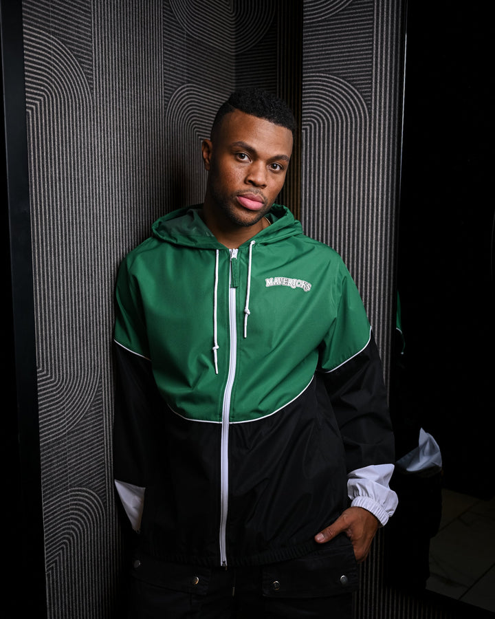 DALLAS MAVERICKS MITCHELL & NESS GREEN WINDBREAKER JACKET