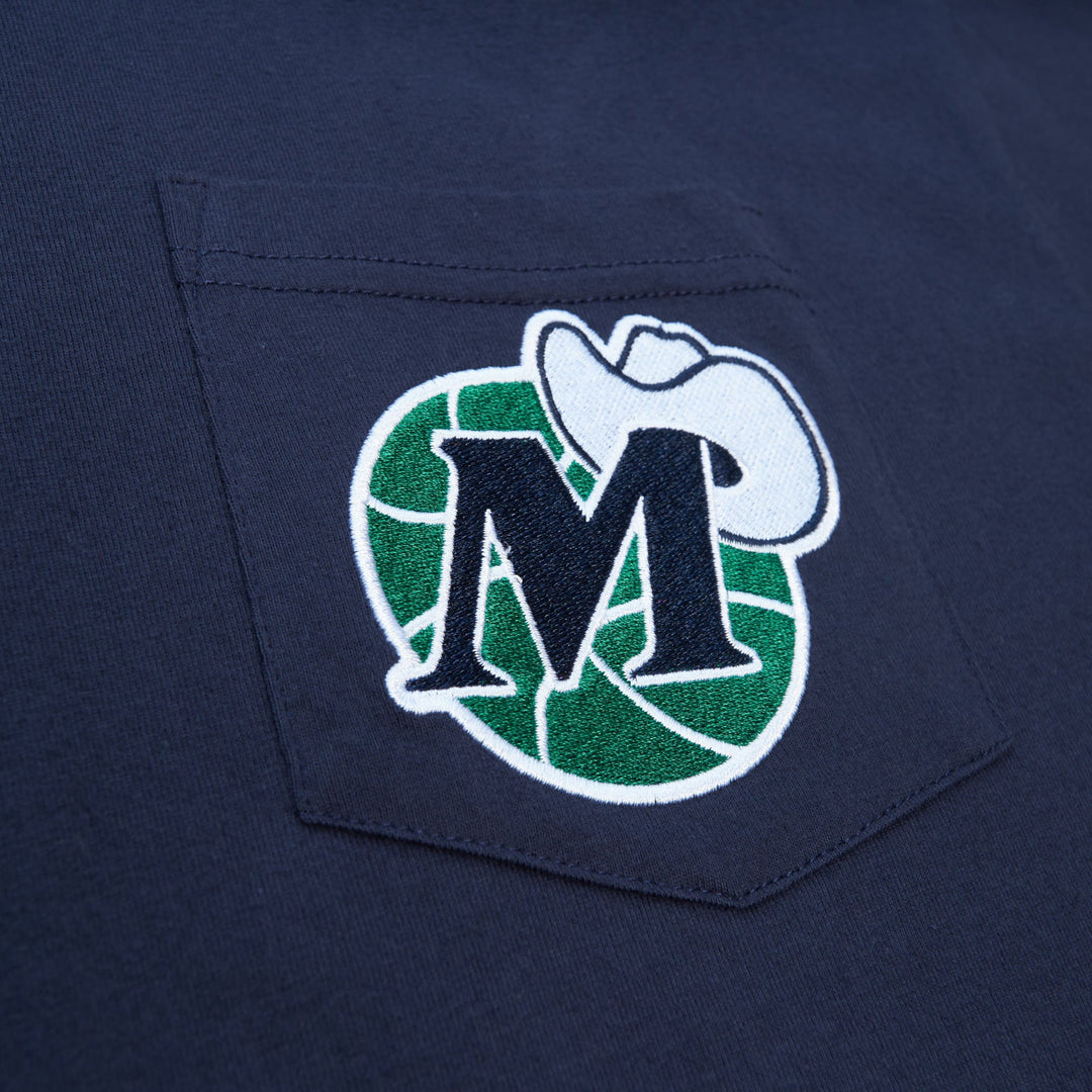 DALLAS MAVERICKS MITCHELL & NESS M-HAT POCKET TEE