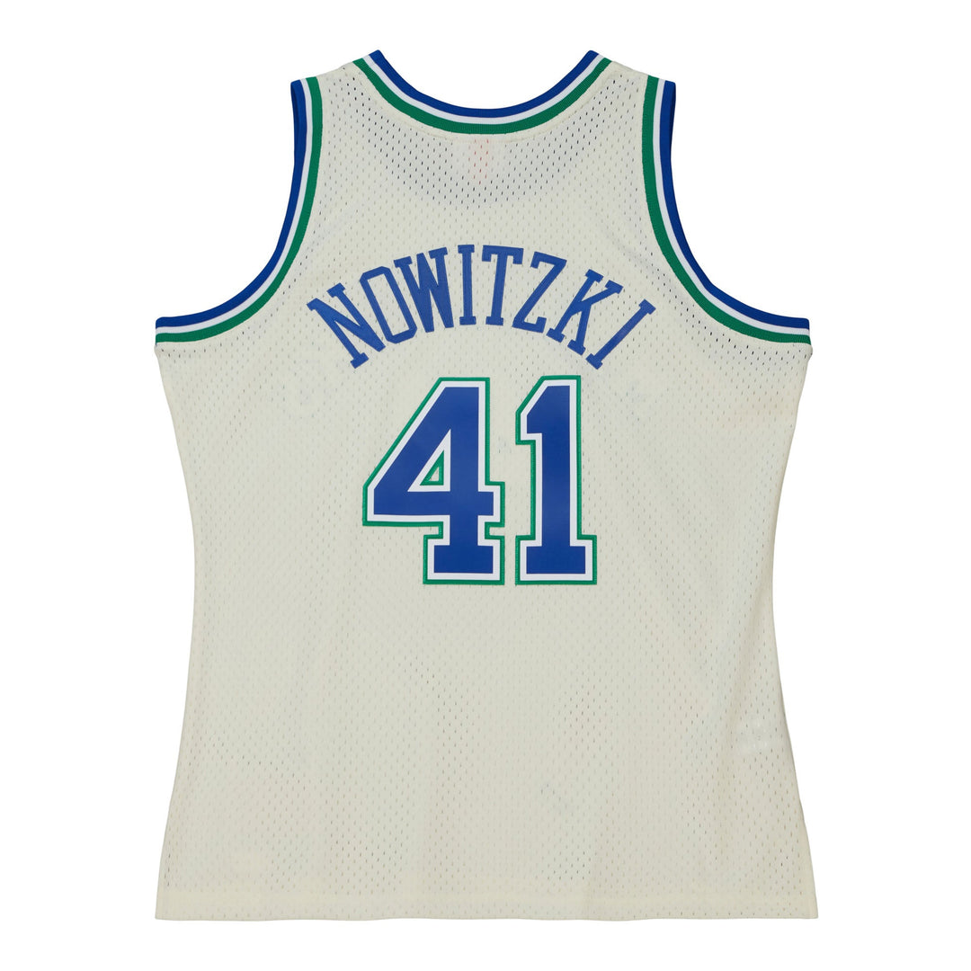 DALLAS MAVERICKS MITCHELL & NESS 2022 HARDWOOD CLASSIC DIRK NOWITZKI CREAM SWINGMAN JERSEY