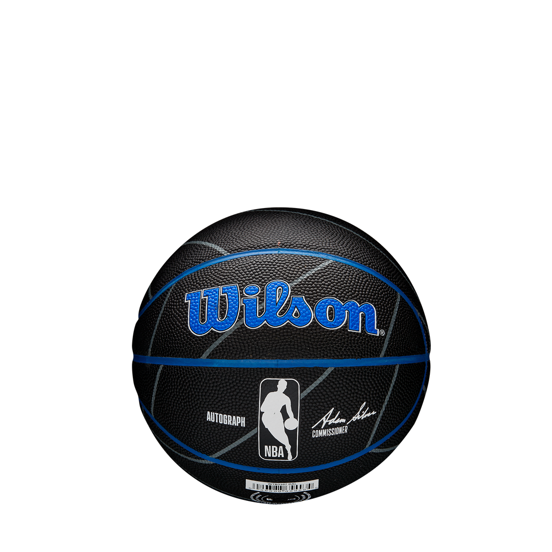 DALLAS MAVERICKS WILSON B3 MINI TEAM AUTOGRAPH BALL