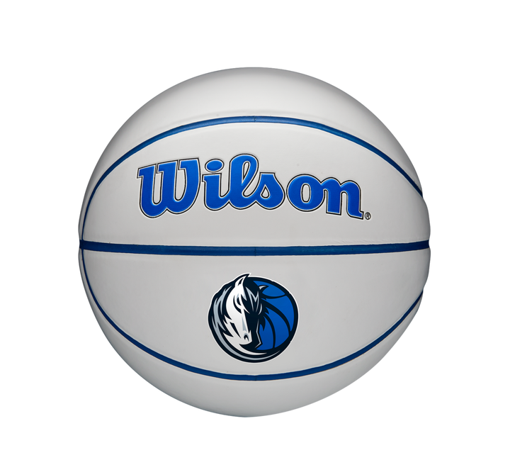 DALLAS MAVERICKS WILSON B3 MINI TEAM AUTOGRAPH BALL