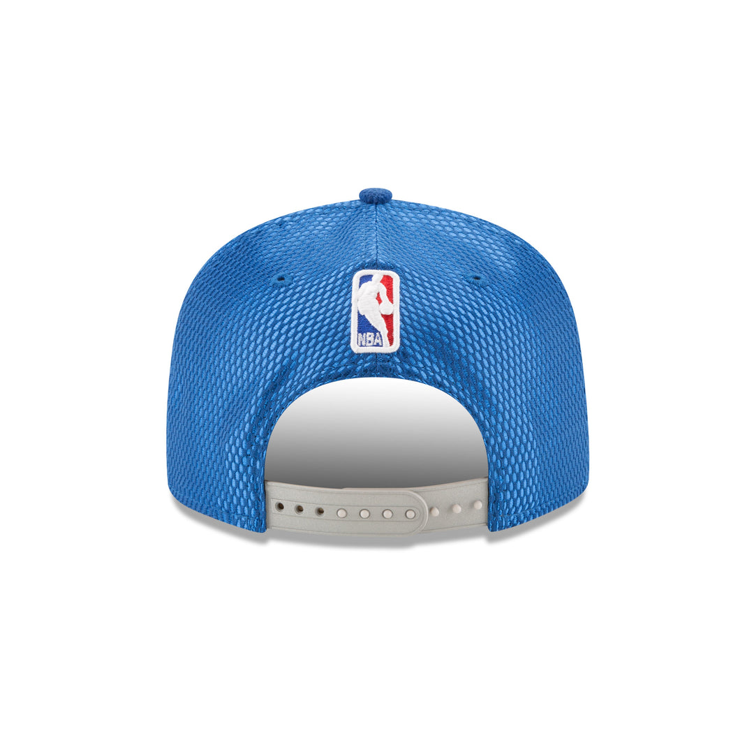 DALLAS MAVERICKS NEW ERA 9FIFTY SNAPBACK ROYAL METALLIC LOGO CAP