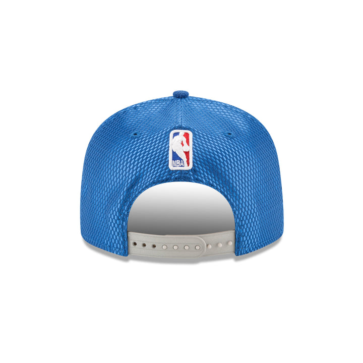 DALLAS MAVERICKS NEW ERA 9FIFTY SNAPBACK ROYAL METALLIC LOGO CAP