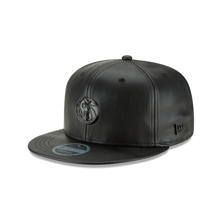DALLAS MAVERICKS NEW ERA 9FIFTY GLOSSY METAL SNAPBACK CAP